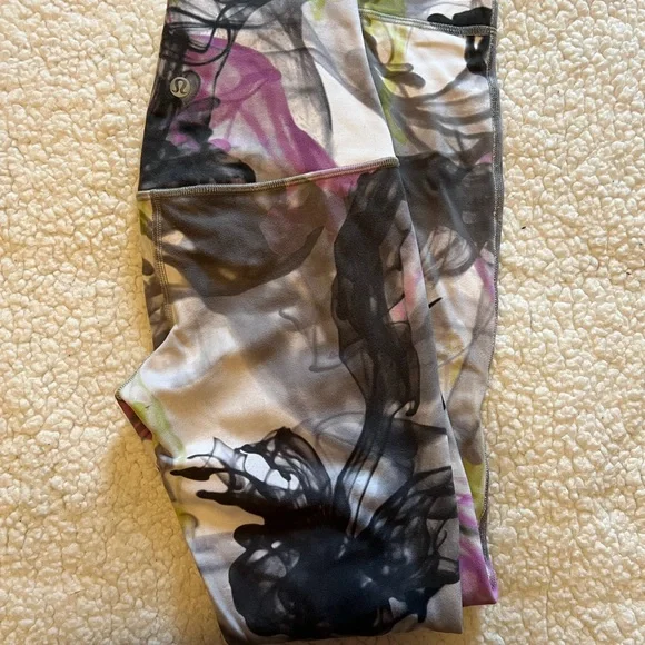 Lululemon align 25” size 2 Women's Multicolor Abstract Print Leggings - Picture 8 of 9